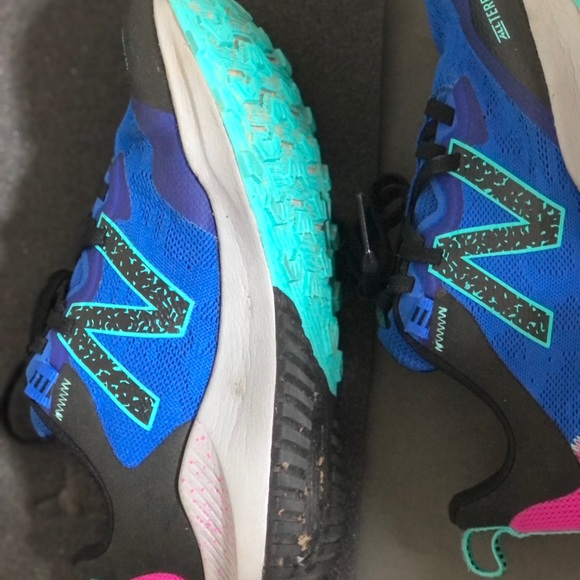 New Balance Women's Dynasoft Nitrel V4 Running Trainers - Picture 2 of 5